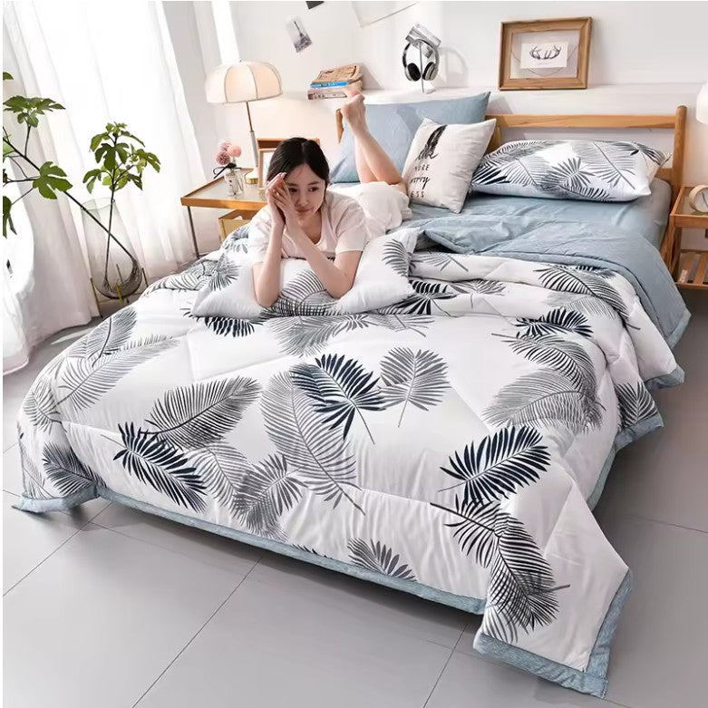 Lightweight Summer Cooling Blanket – Soft, Washable Comforter for Adults & Kids