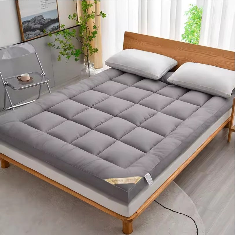 Fluffy Mattress Topper – Soft All-Season Pad for Bed & Camping